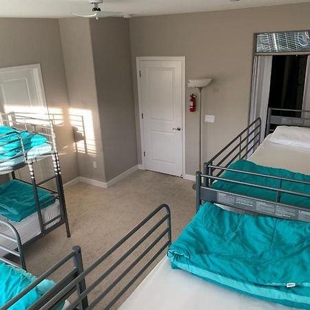 Dc Crashpad Hostel Дейли Сити Екстериор снимка