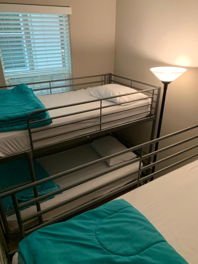 Dc Crashpad Hostel Дейли Сити Екстериор снимка