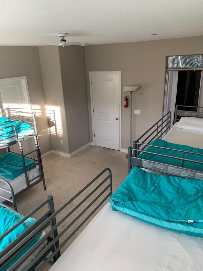 Dc Crashpad Hostel Дейли Сити Екстериор снимка